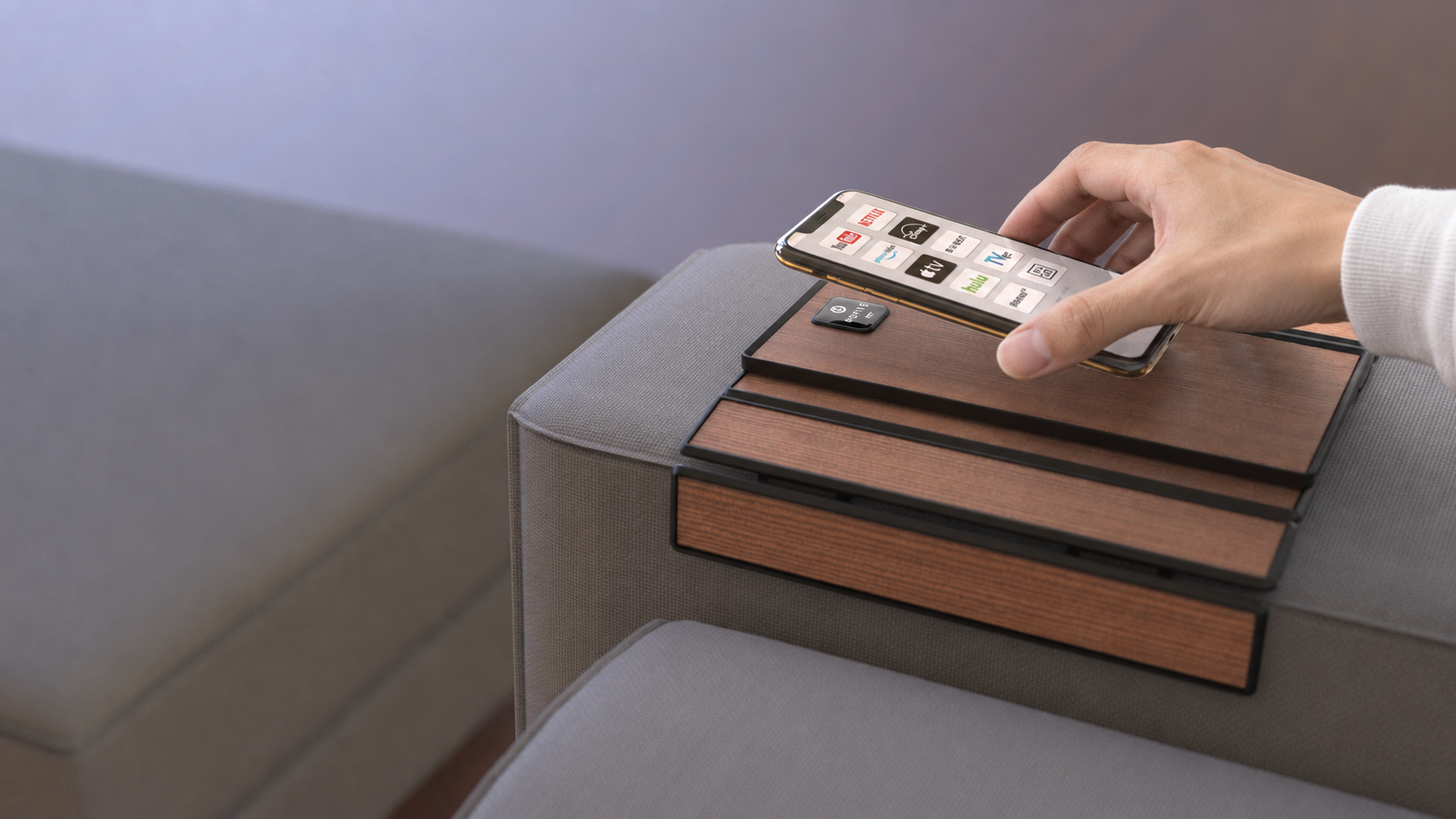 スマホとJMGOが連携するホームシアター｜MOVIE APPプロジェクト開始！　NINJA product プロジェクター収納家具